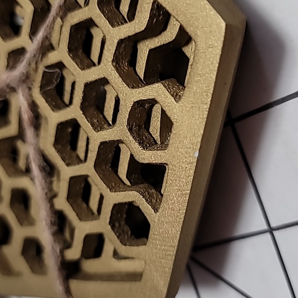 Set of 4 Metal Coasters, 4.5" at Widest, Approx..2" tall Honeycomb Pattern - Picture 7 of 11